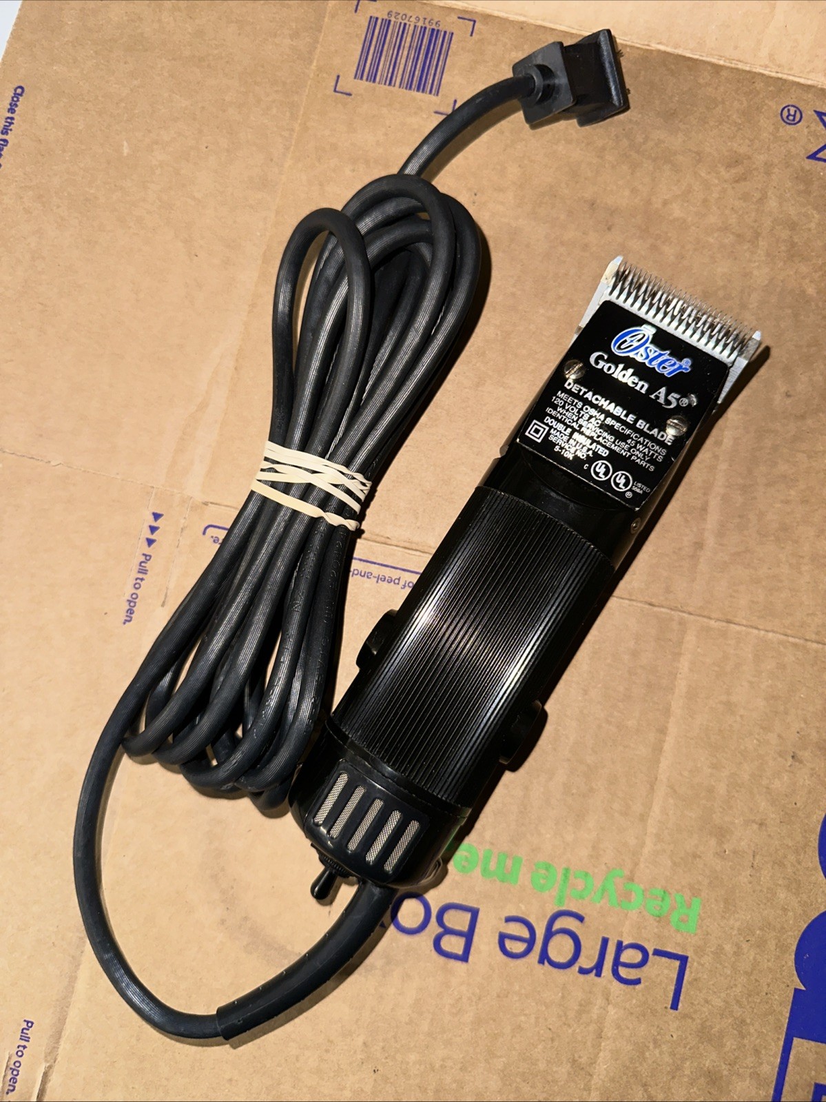 Oster Golden A5 Professional Clippers - 2-Speed Grooming Too...
