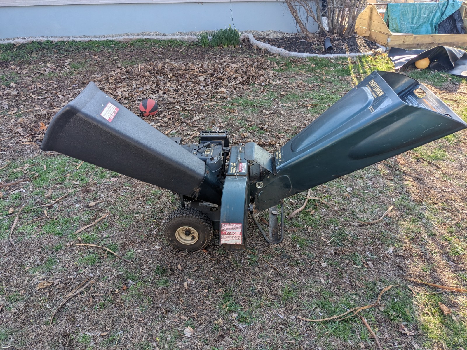 Craftsman 8HP Gas Chipper Shredder Branch Processor | NJ Pic...