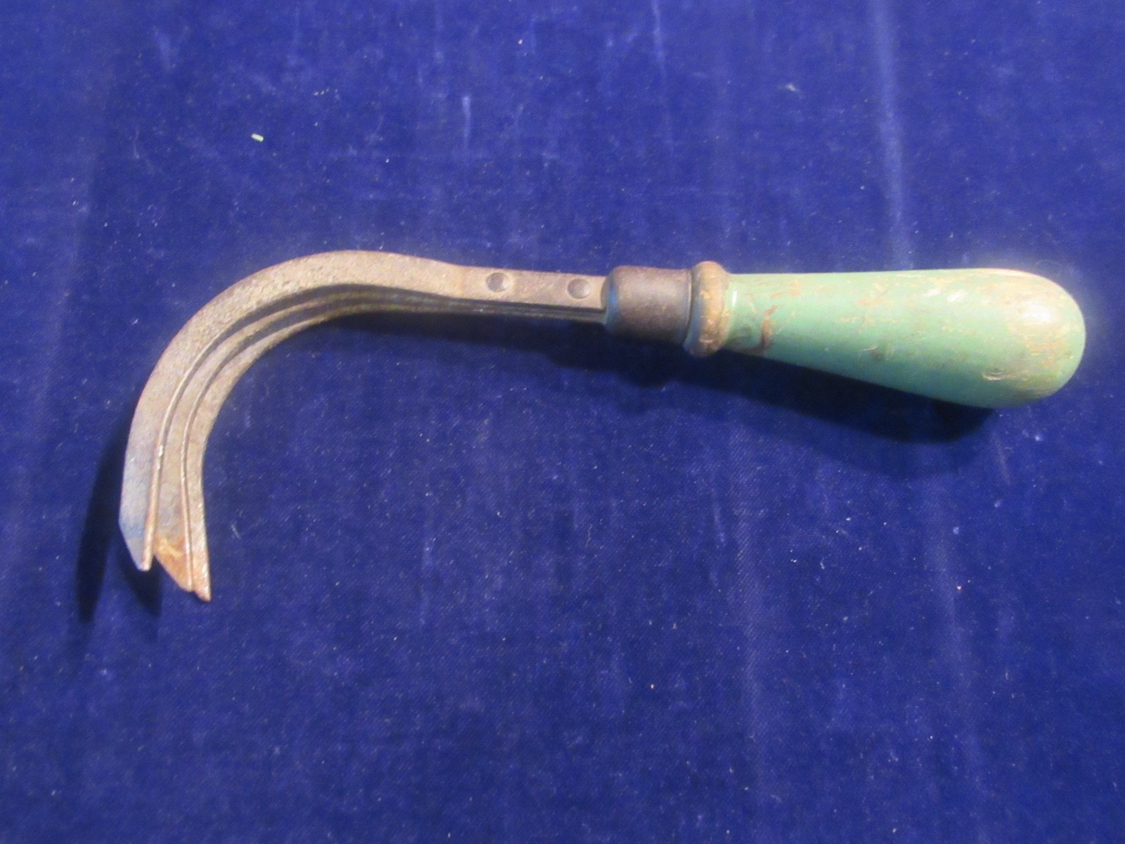 Antique Steel Hand Garden Rake Cultivator with Green Handle