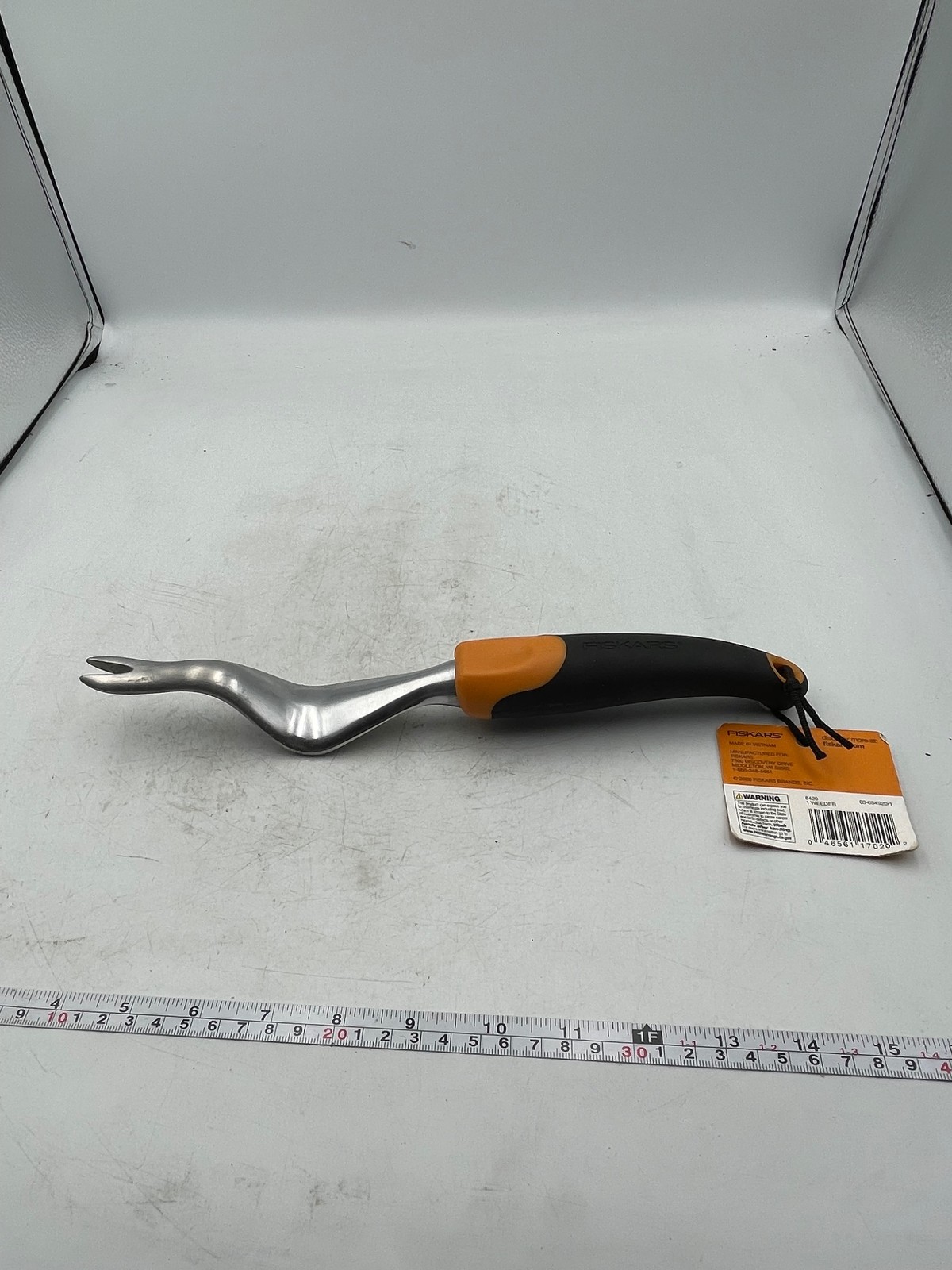 Fiskars Garden Weeder Hand Tool - Ergonomic Stainless Steel...