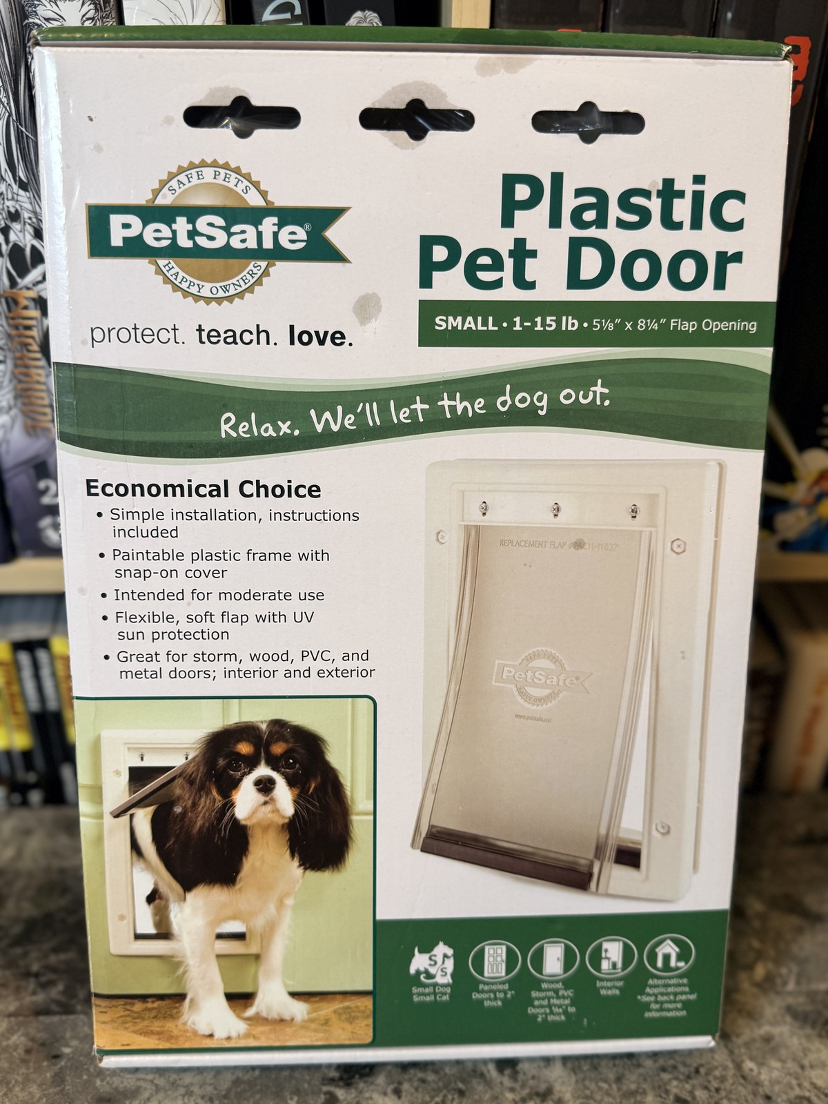 PetSafe Plastic Pet Door Small 1-15 lb Dog Cat Flap Door/Wal...