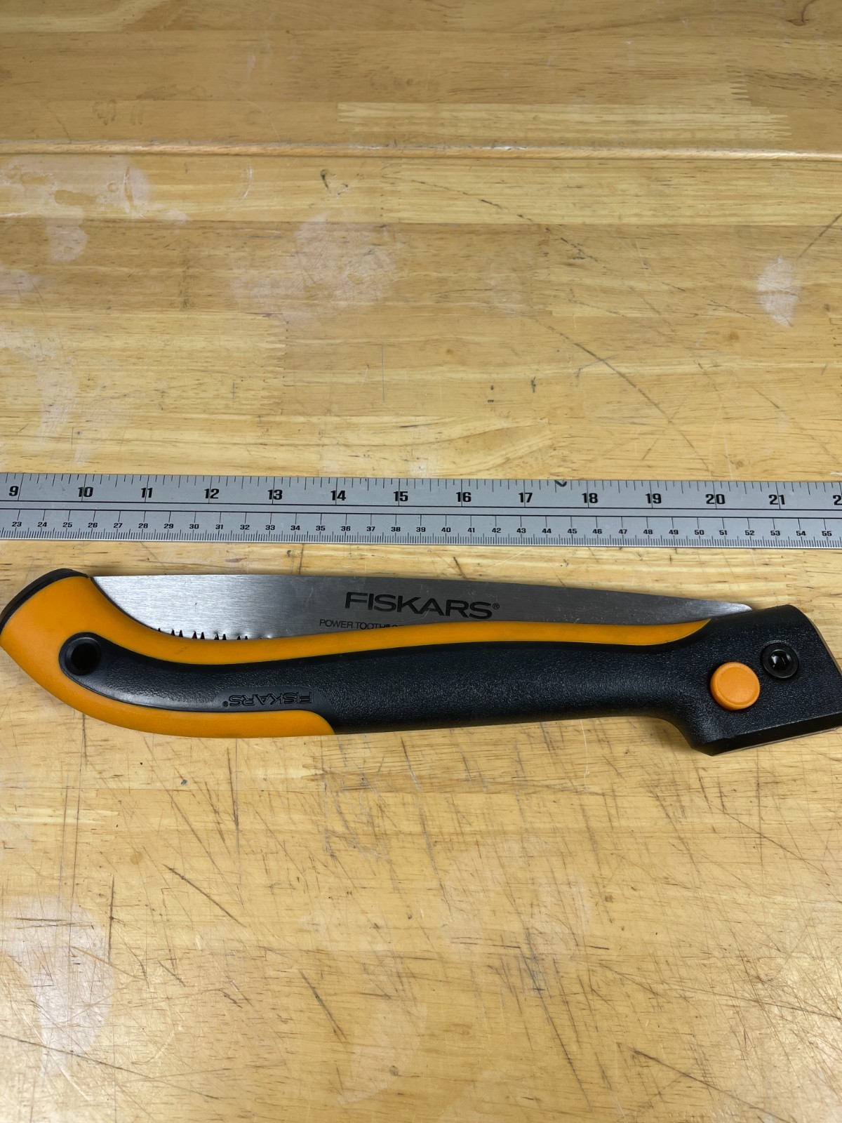 Fiskars Power Tooth Folding Saw - 10 Inch Blade Tree Pruning...