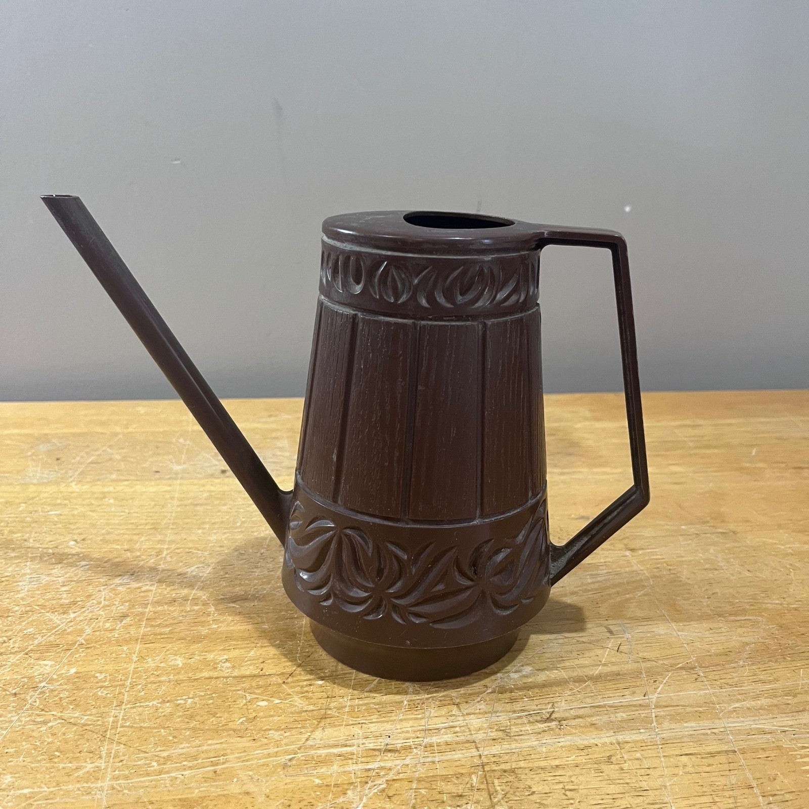 Vtg Rubbermaid 2243 Brown Faux Wood Floral Watering Can Indo...