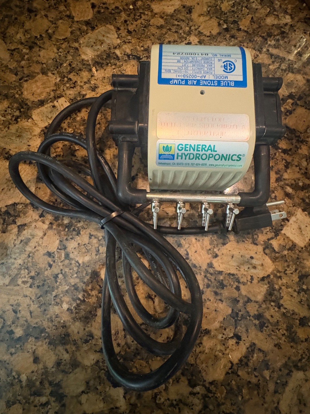 General Hydroponics Dual Diaphragm Air Pump - 320 GPH Output...