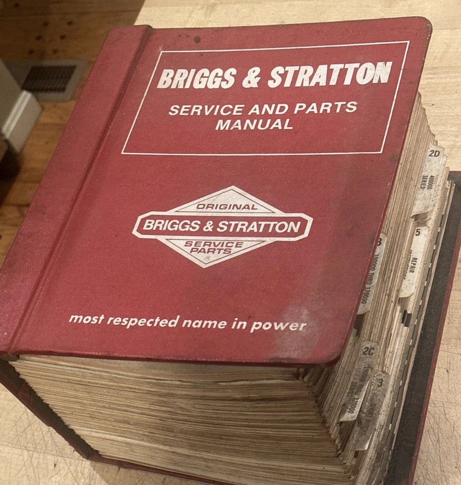 Briggs & Stratton 4-Cycle Gasoline Engine Service Manual