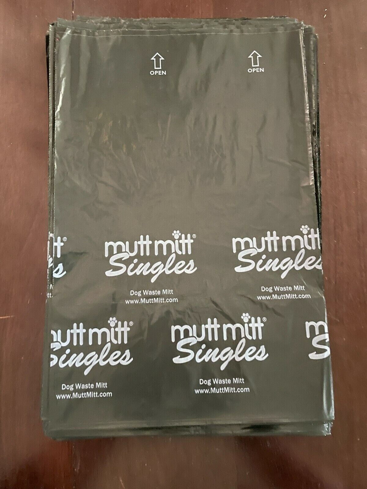 Mutt Mitt Dog Waste Bags - 200 Count Single Ply Poop Pickup...