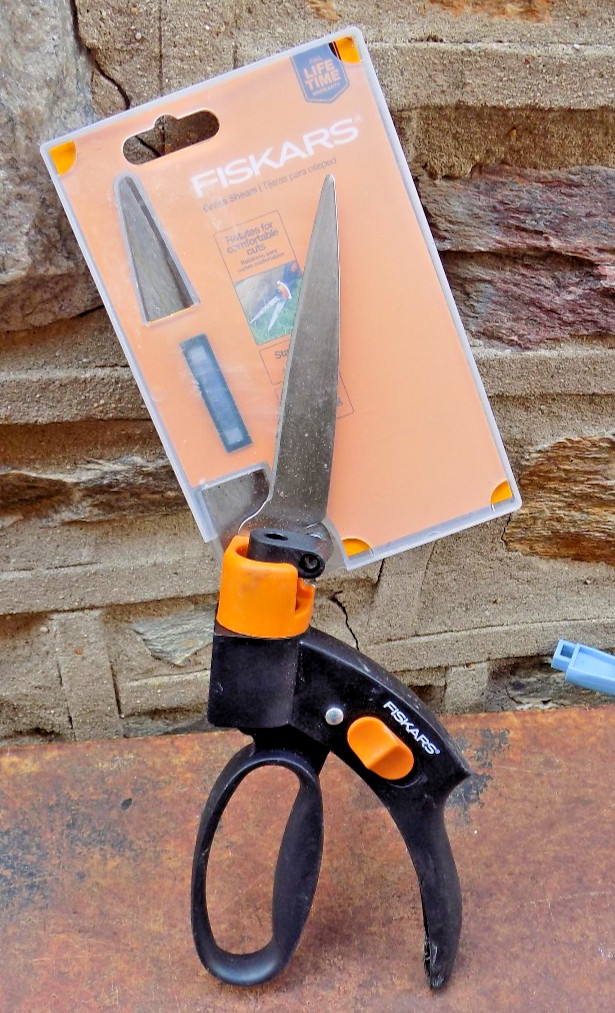 Fiskars Grass Shears Rotating Handle Stainless Steel Shear E...