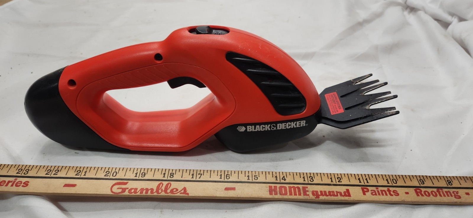 BLACK+DECKER GS700 Cordless Grass Shear 4.8V Battery-Free