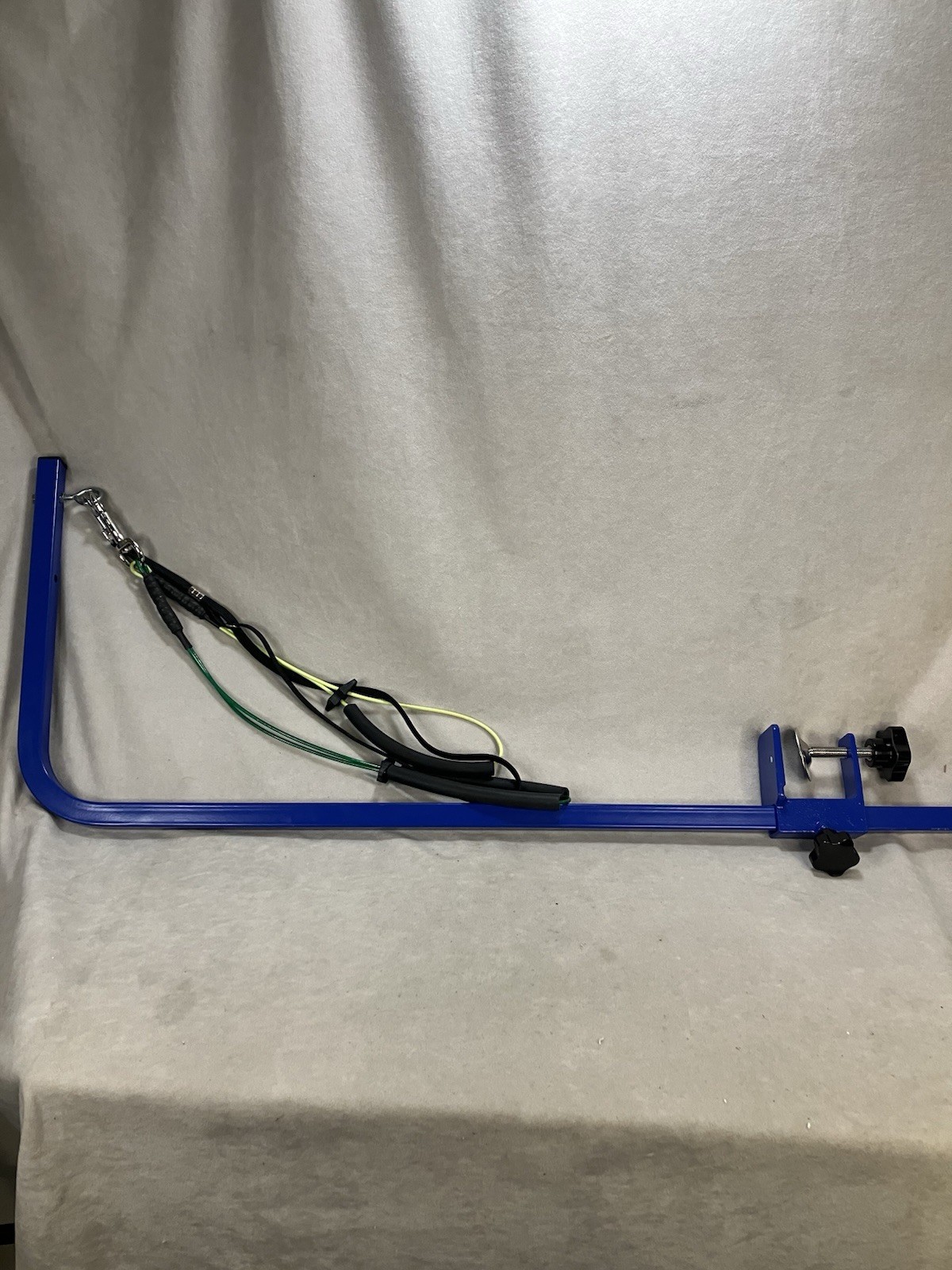 Downtown Pet Supply No-Sit Dog Grooming Holder