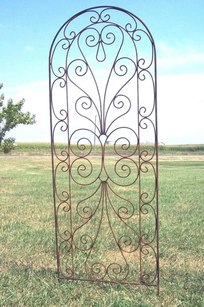 Heart Trellis Garden Support Metal Climbing Vine Frame