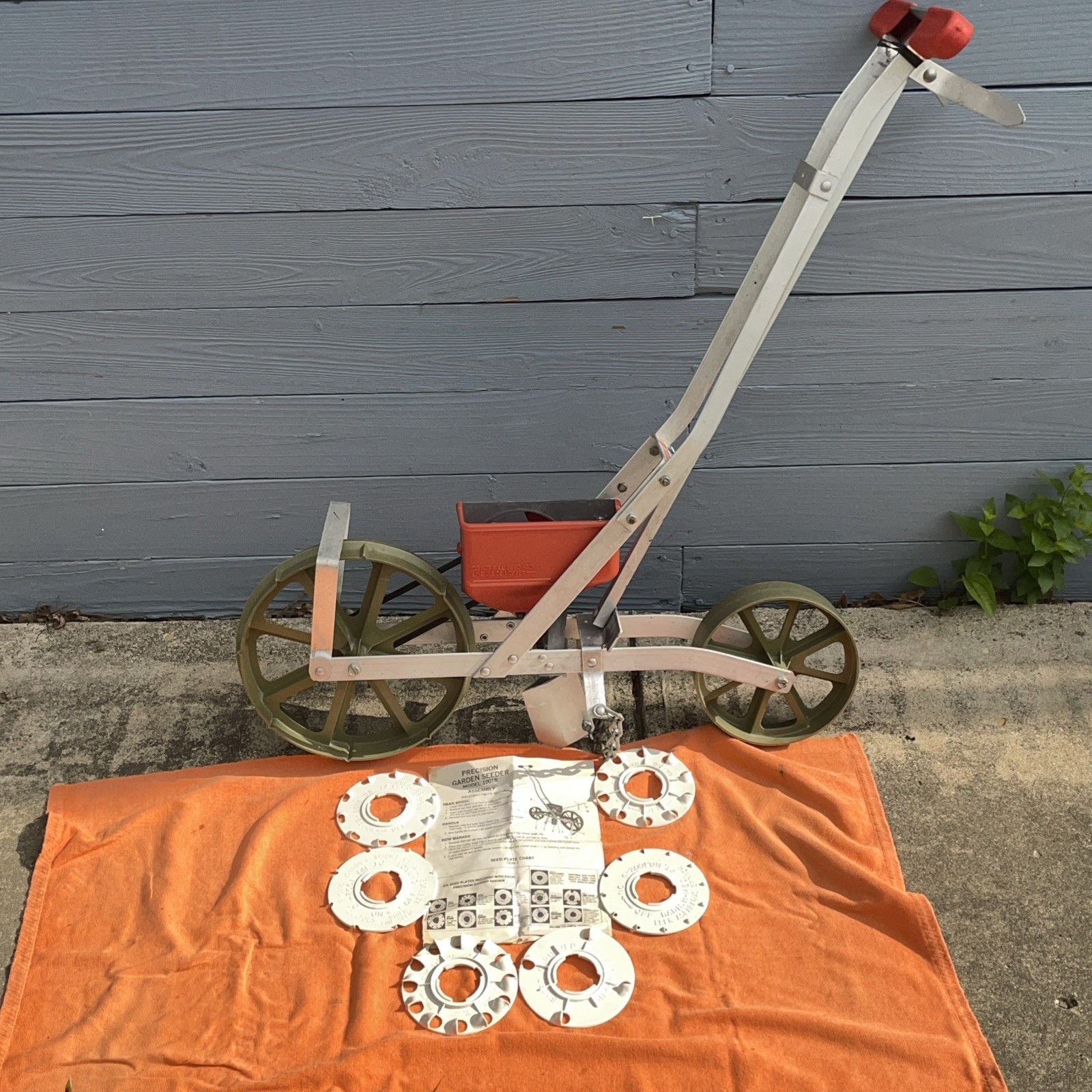 Earthway Precision Garden Seeder - 6-Seed Plate Kit