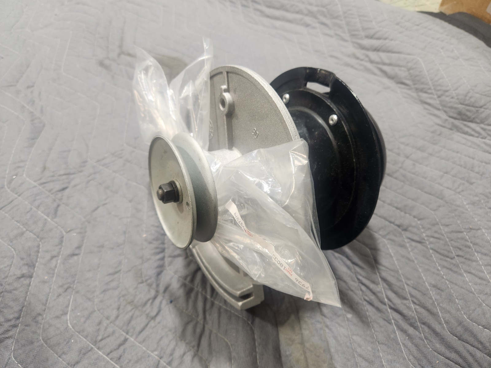 Craftsman OEM Trimmer Head Spindle Assembly - Models: 180333...