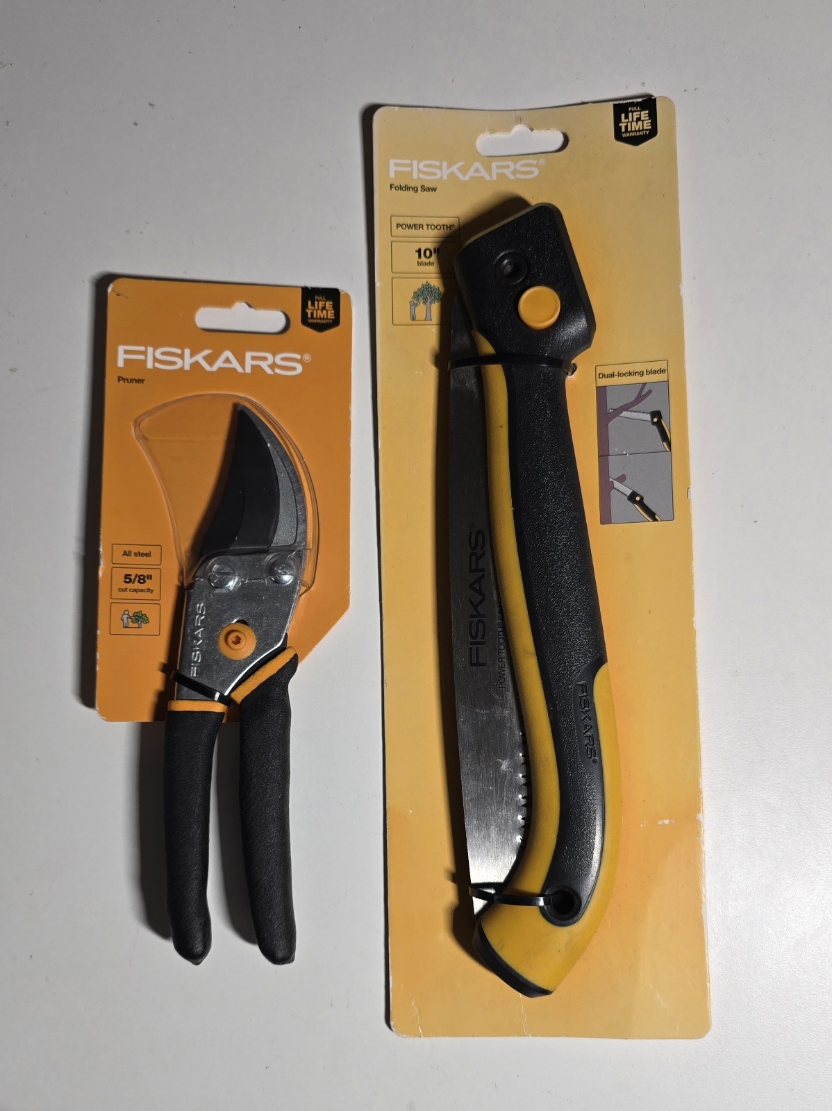 Fiskars 10-Inch Folding Saw & Hand Pruner Set