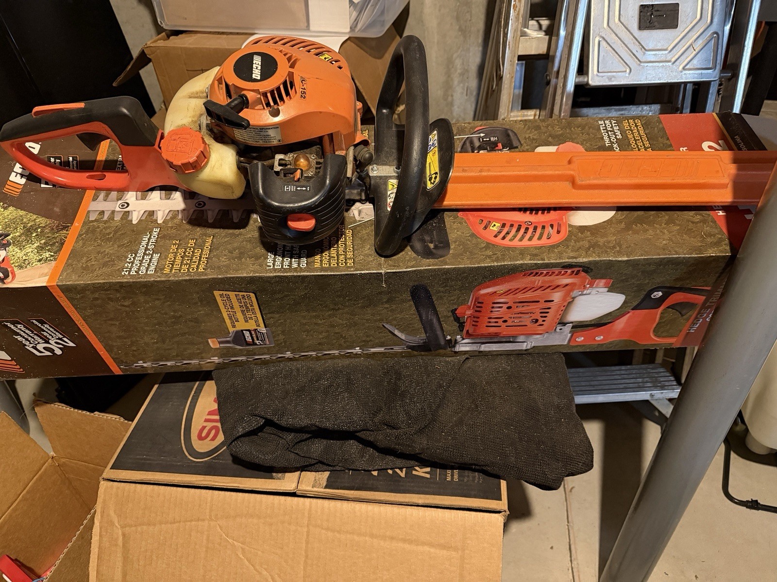 Echo HC-152 Hedge Trimmer - 20 Inch Gas 2-Stroke Engine