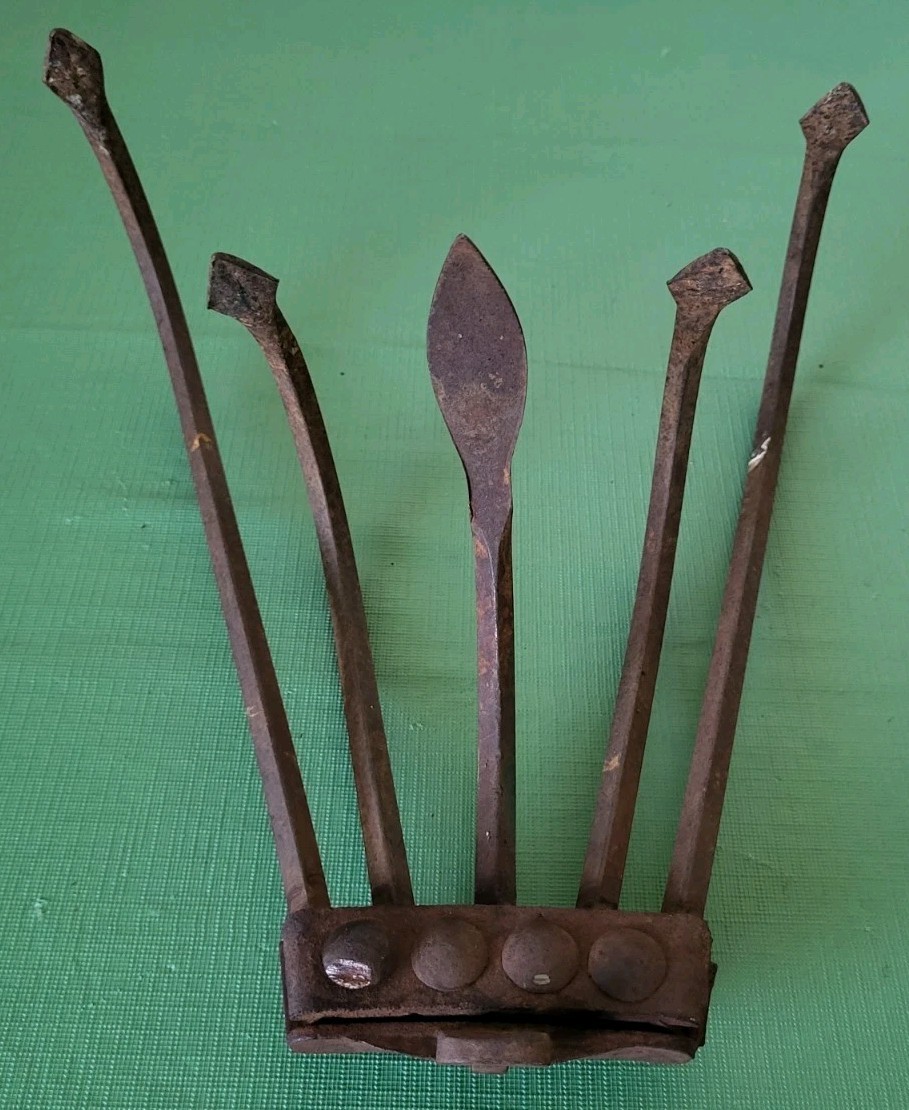 Rustic 5-Tine Cultivator Rake Head - Farm Garden Tool