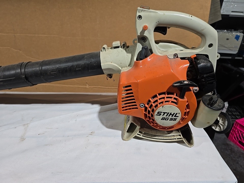 Stihl BG55 Handheld Gas Blower Tool