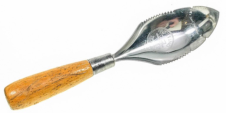 Classic Garden Potting Trowel