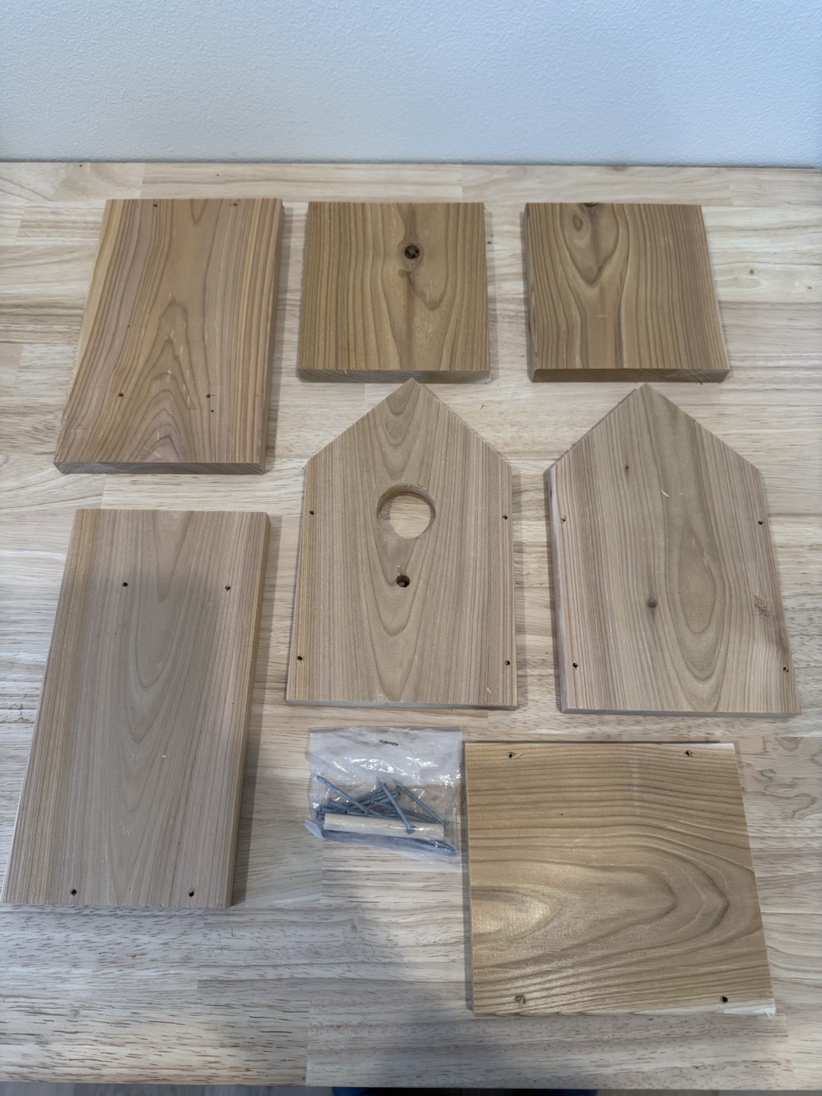 Western Red Cedar Birdhouse DIY Kit – Pre-Cut Rustic Outdoor