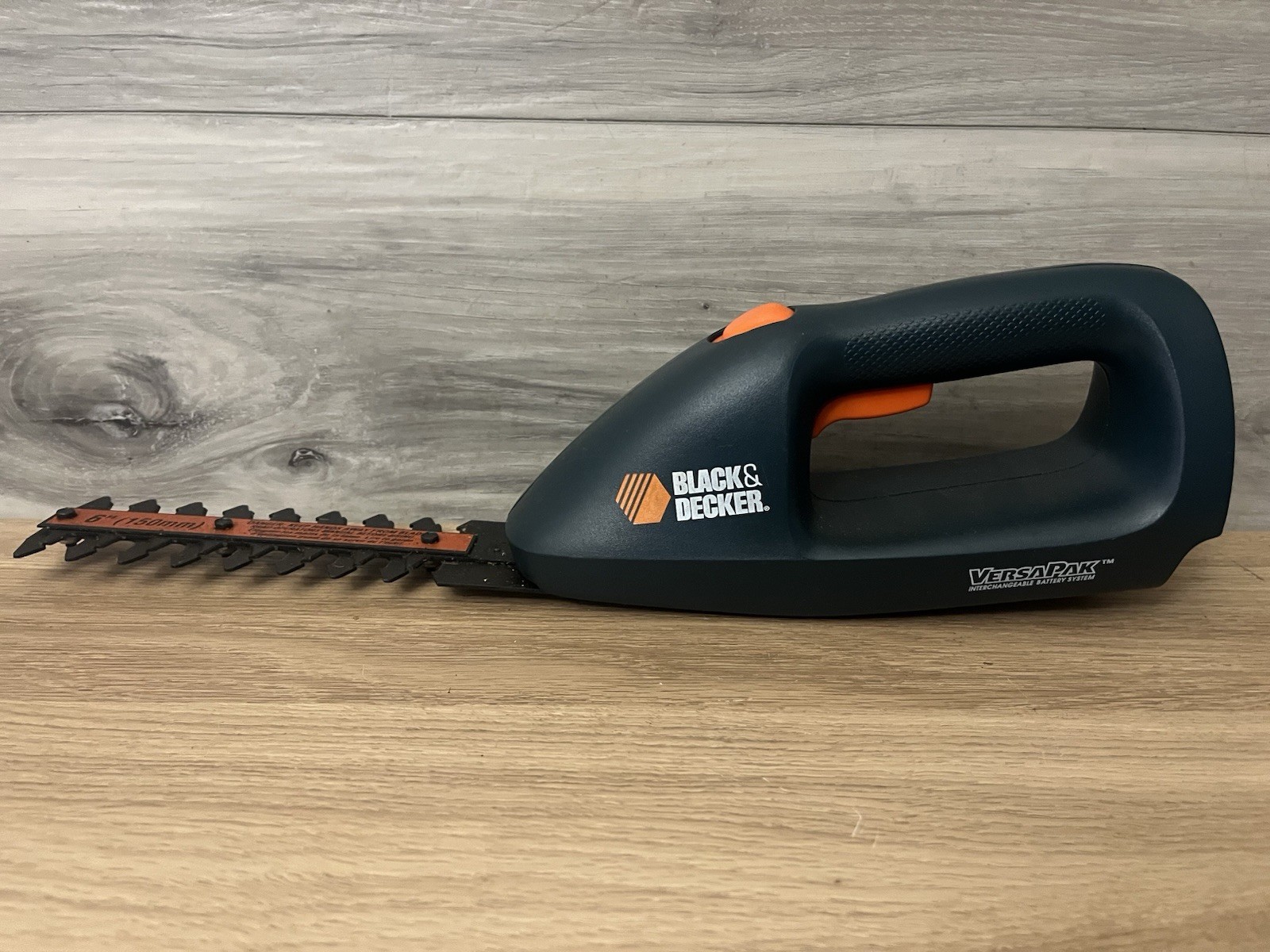 Black & Decker VP410 Shrubber Hedge Trimmer Tool