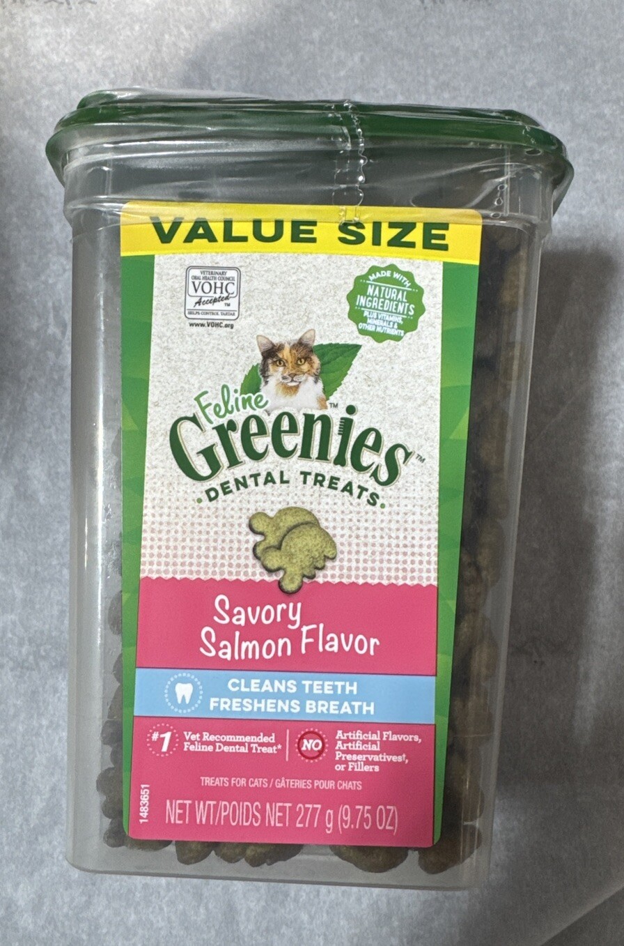 Greenies Feline Dental Treats Savory Salmon 9.75-Oz Tub